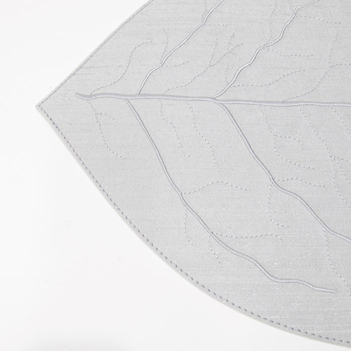 LEAF PLACEMAT SILK SILVER (202055092)