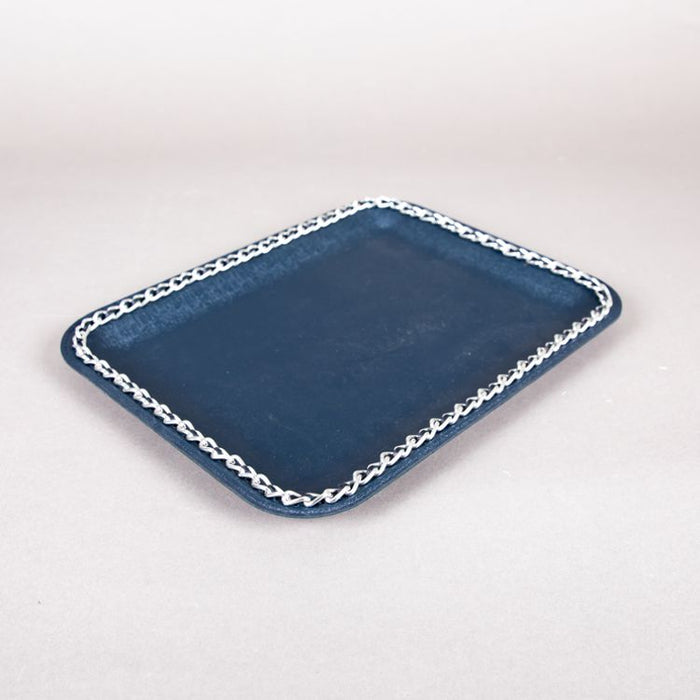 SMALL PLASTIC TRAY W/METAL/SILVER CHAIN 25CM BY 33CM (202107384)